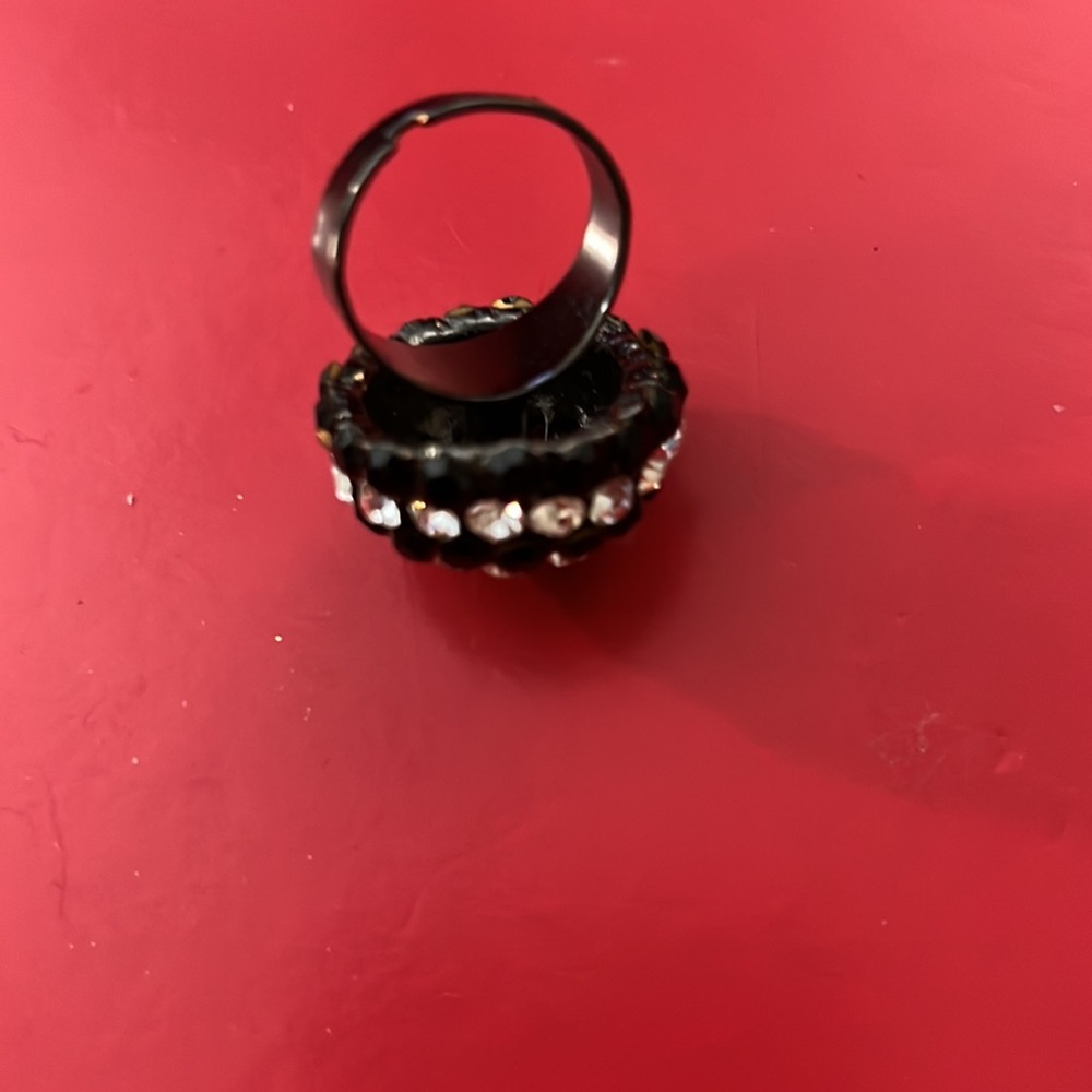 Beautiful adjustable ring - Picture 2 of 3